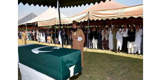 पाकिस्तान के पूर्व राष्ट्रपति परवेज मुशर्रफ सुपुर्द-ए-खाक, अंतिम यात्रा में शामिल हुए पूर्व एवं मौजूदा सैन्य अधिकारी